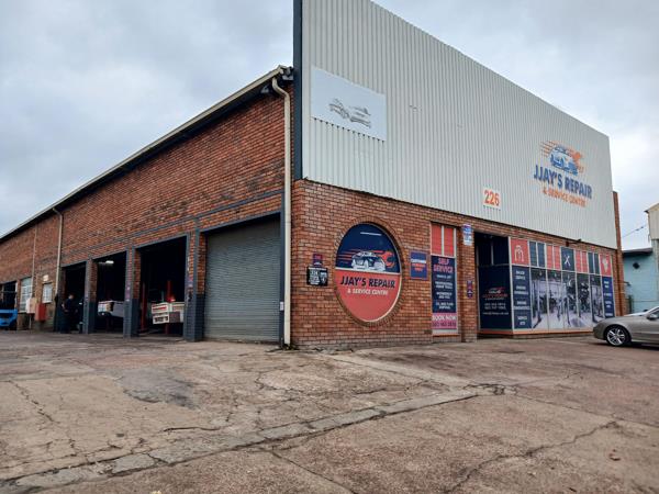 720 m² Retail Space