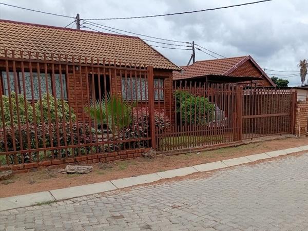 2 Bedroom House