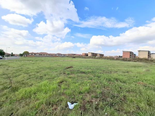 6 787 m² Land