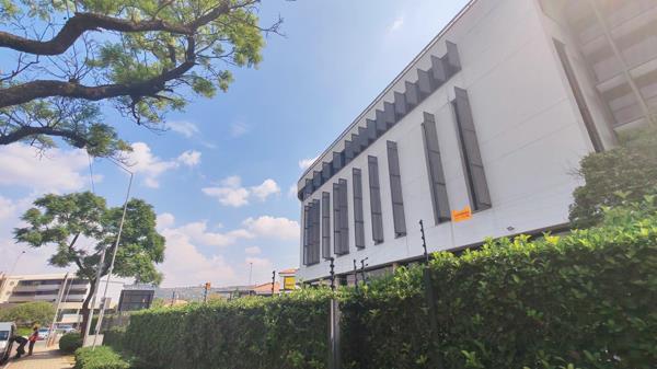 918 m² Office Space