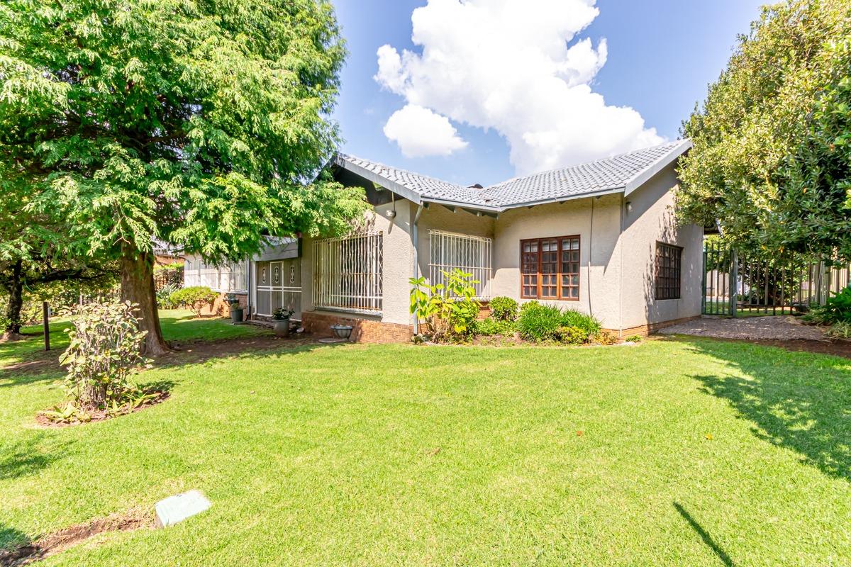 4 Bedroom House in Montgomery Park