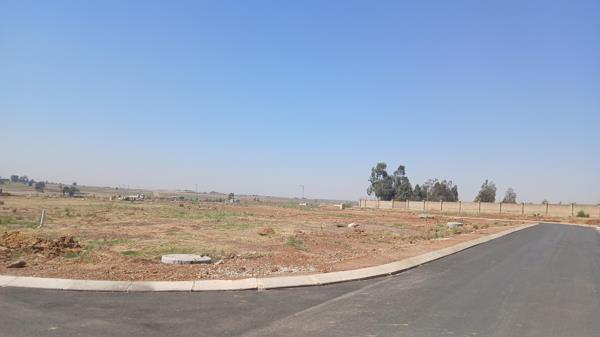 594 m² Land