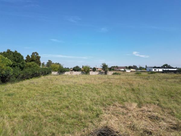 2 182 m² Land