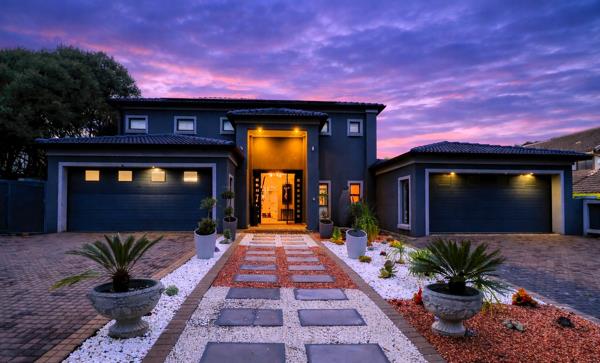 5 Bedroom House