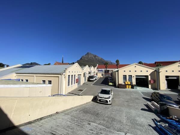 560 m² Industrial space