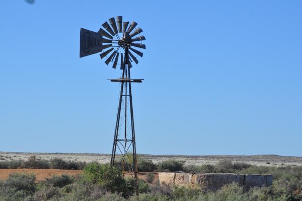 842 ha Farm