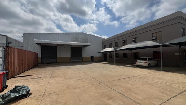 2 210 m² Industrial space