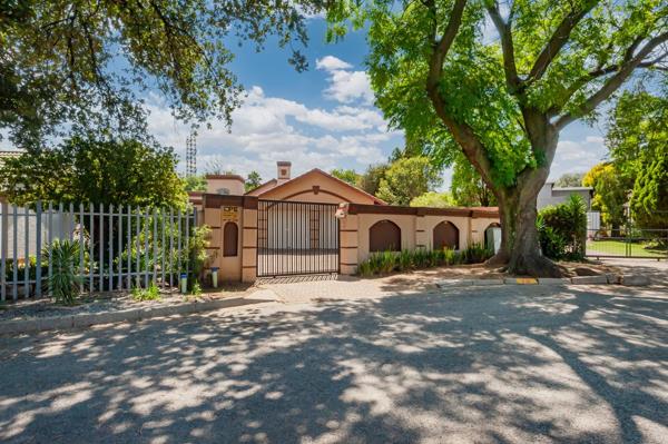 6 Bedroom House
