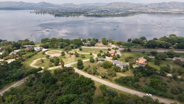 954 m² Land