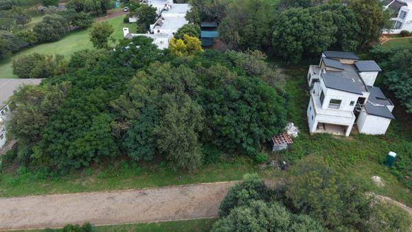 815 m² Land