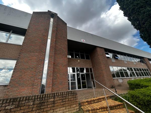 242 m² Commercial space