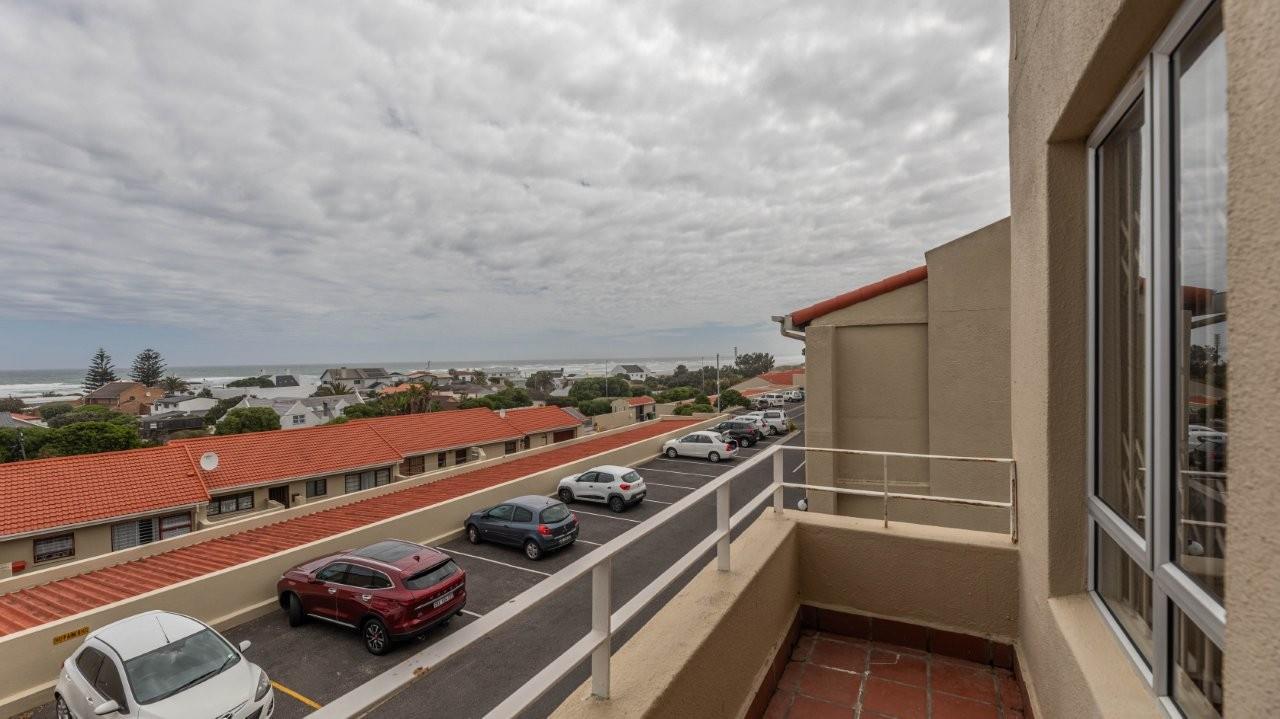 2 Bedroom Apartment to rent in Melkbosstrand | RR4640776 | Private