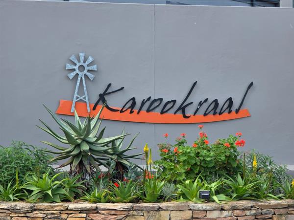 371 m² Land