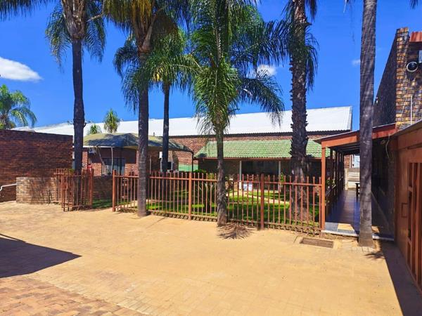 615 m² Commercial space