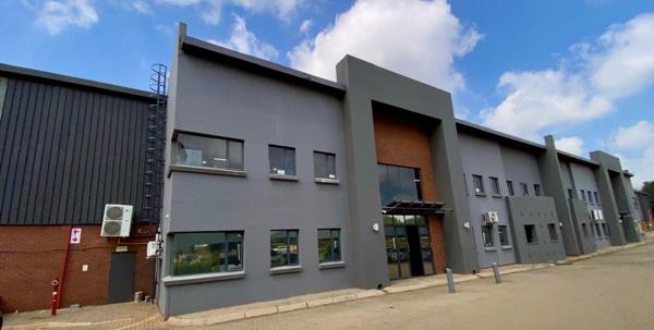 4 892 m² Industrial space