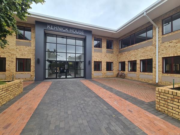 779 m² Commercial space