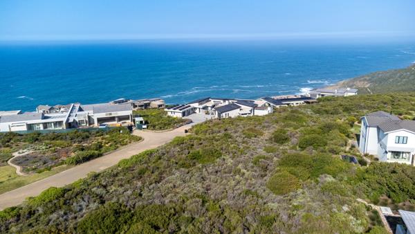 2 486 m² Land