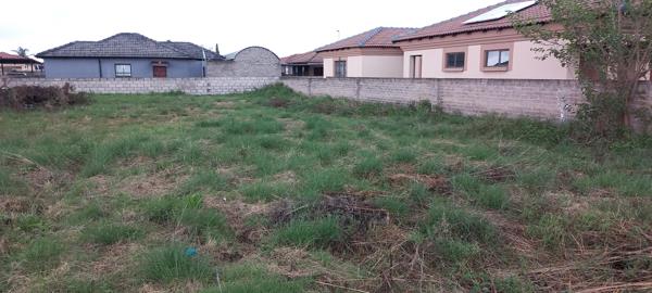 763 m² Land