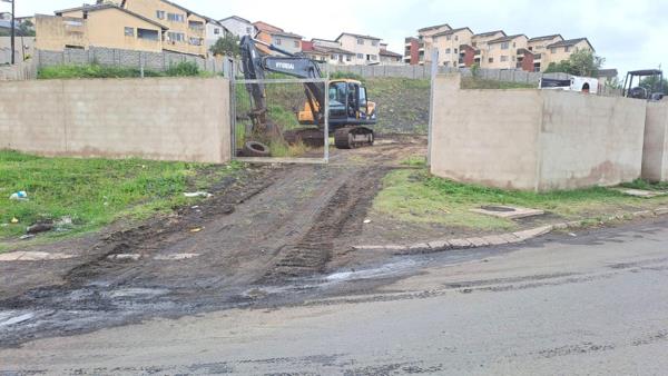 4 439 m² Land