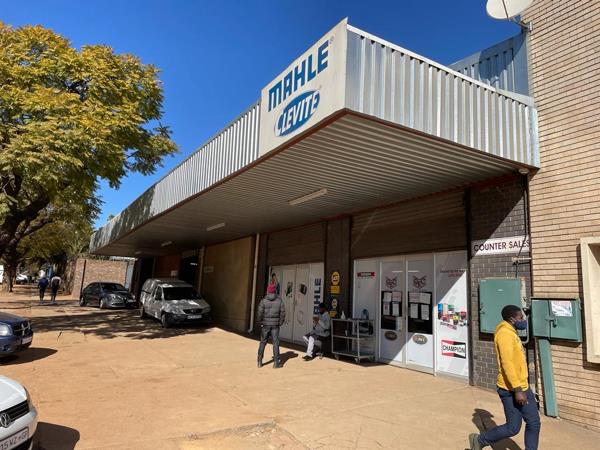 1 379 m² Industrial space