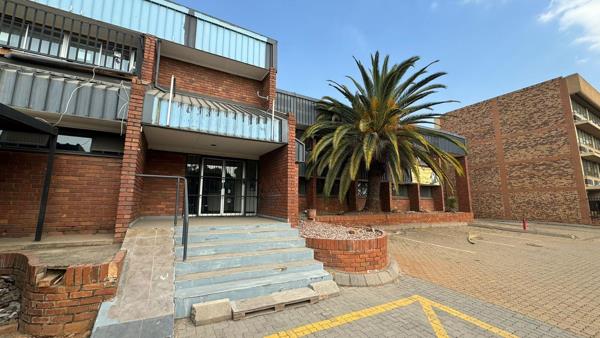 2 380 m² Industrial space