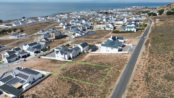 812 m² Land