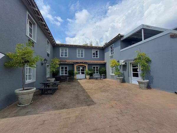 218 m² Commercial space