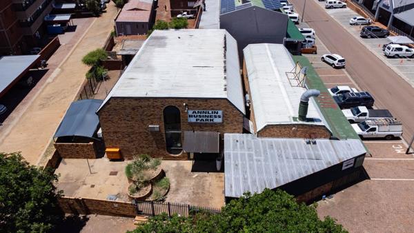 588 m² Commercial space