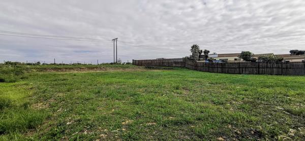 1 221 m² Land