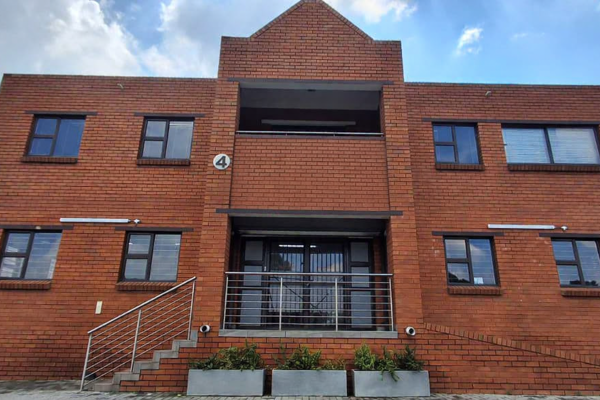 920 m² Commercial space