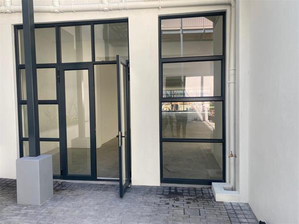 386 m² Retail Space