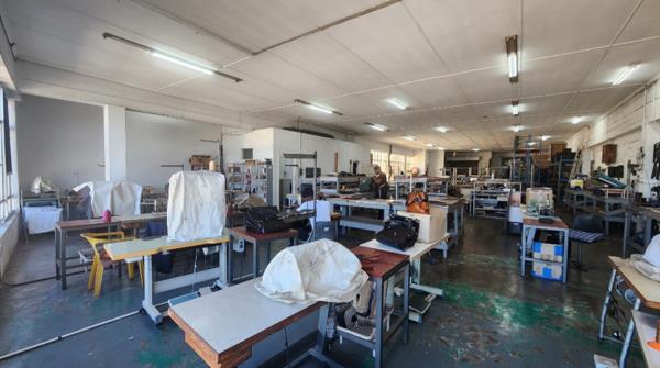 808 m² Commercial space