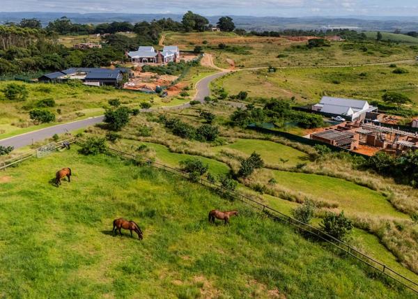 1 880 m² Land