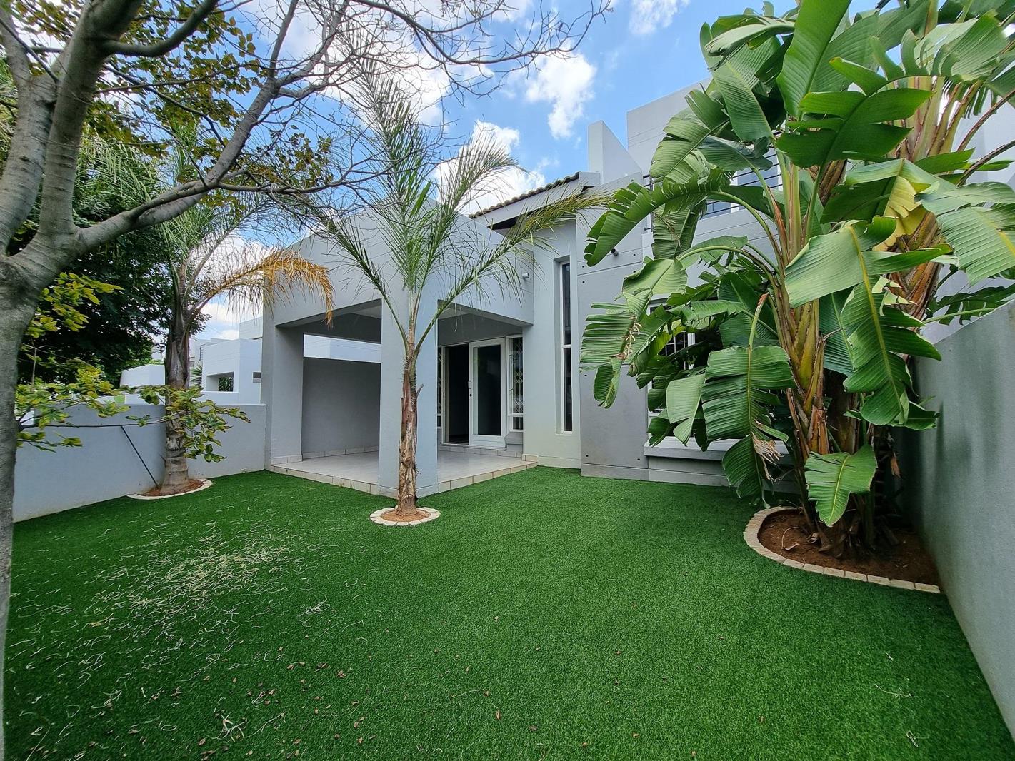 3 Bedroom Apartment in Broadacres