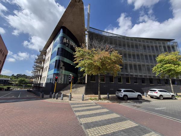 244 m² Commercial space