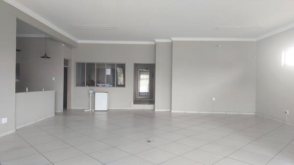 300 m² Commercial space