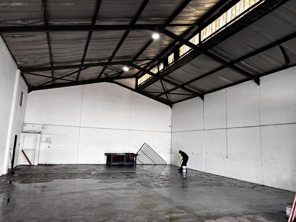 369 m² Industrial space