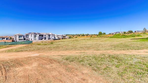 877 m² Land