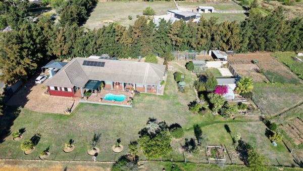 9 766 m² Smallholding