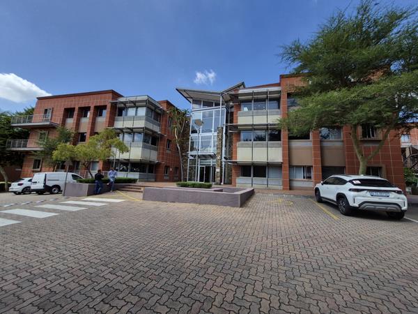 641 m² Commercial space