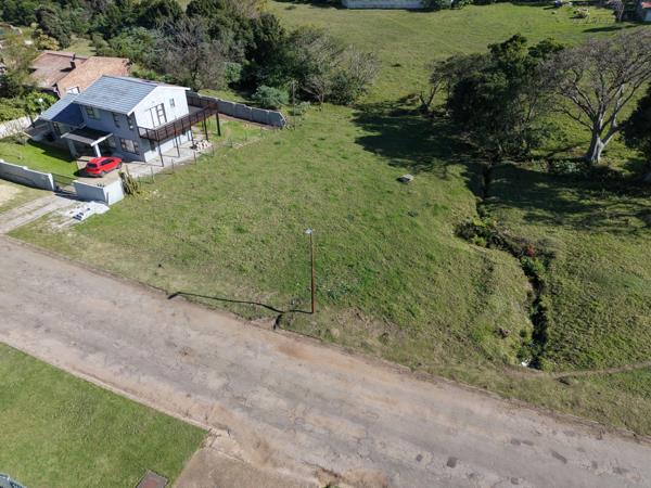600 m² Land