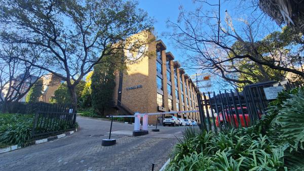 301 m² Office Space