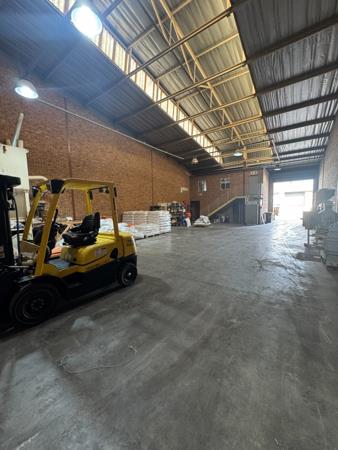 350 m² Commercial space