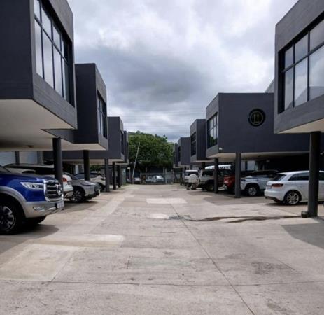 351 m² Industrial space
