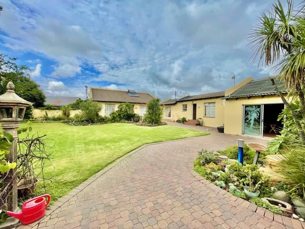5 Bedroom House