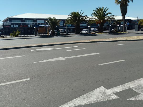 200 m² Retail Space