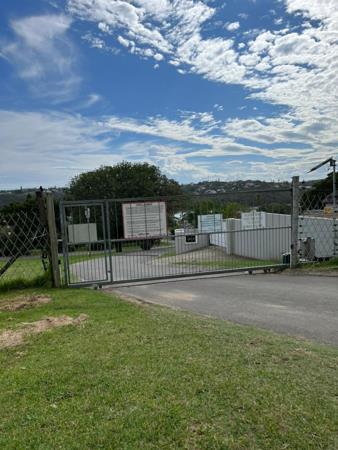 725 m² Land