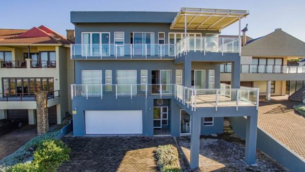 6 Bedroom House