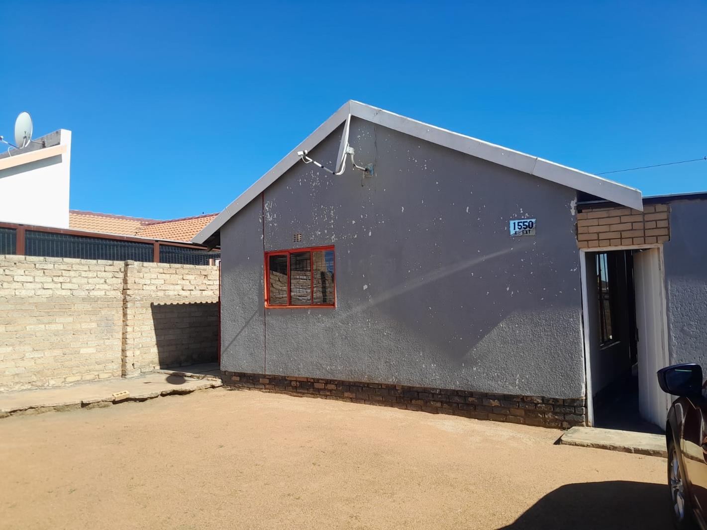 2 Bedroom House in Mabopane