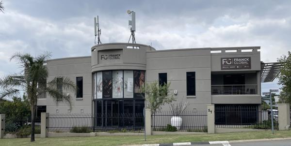 1 850 m² Office Space